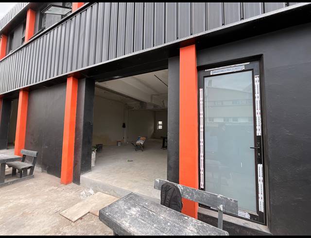 301M² WAREHOUSE TO LET IN NDABENI
